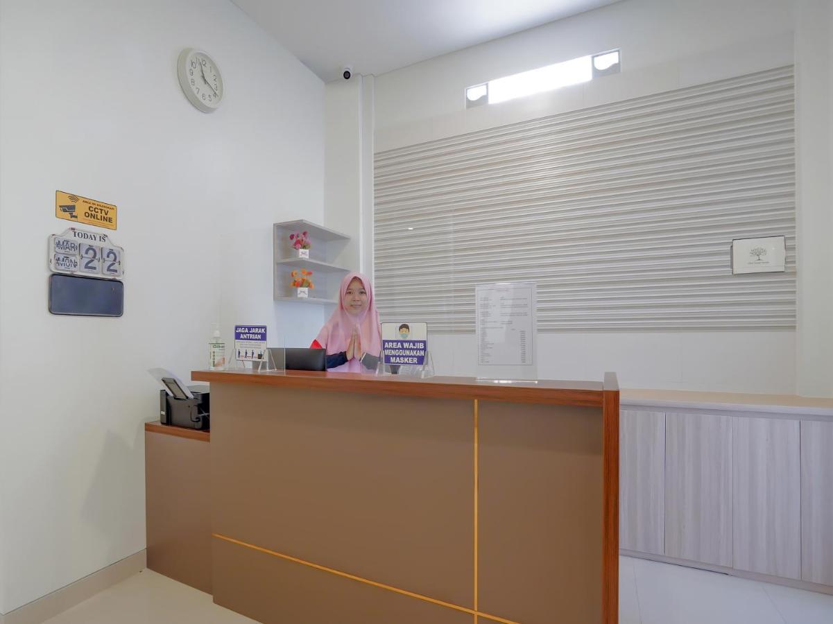 Super Oyo Capital O 90336 Olive Guest House スラバヤ エクステリア 写真