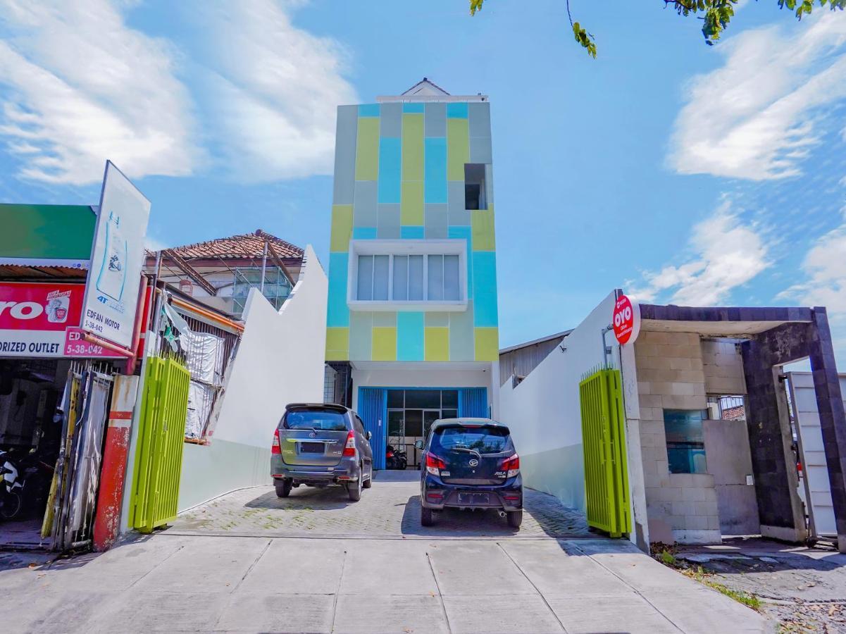 Super Oyo Capital O 90336 Olive Guest House スラバヤ エクステリア 写真
