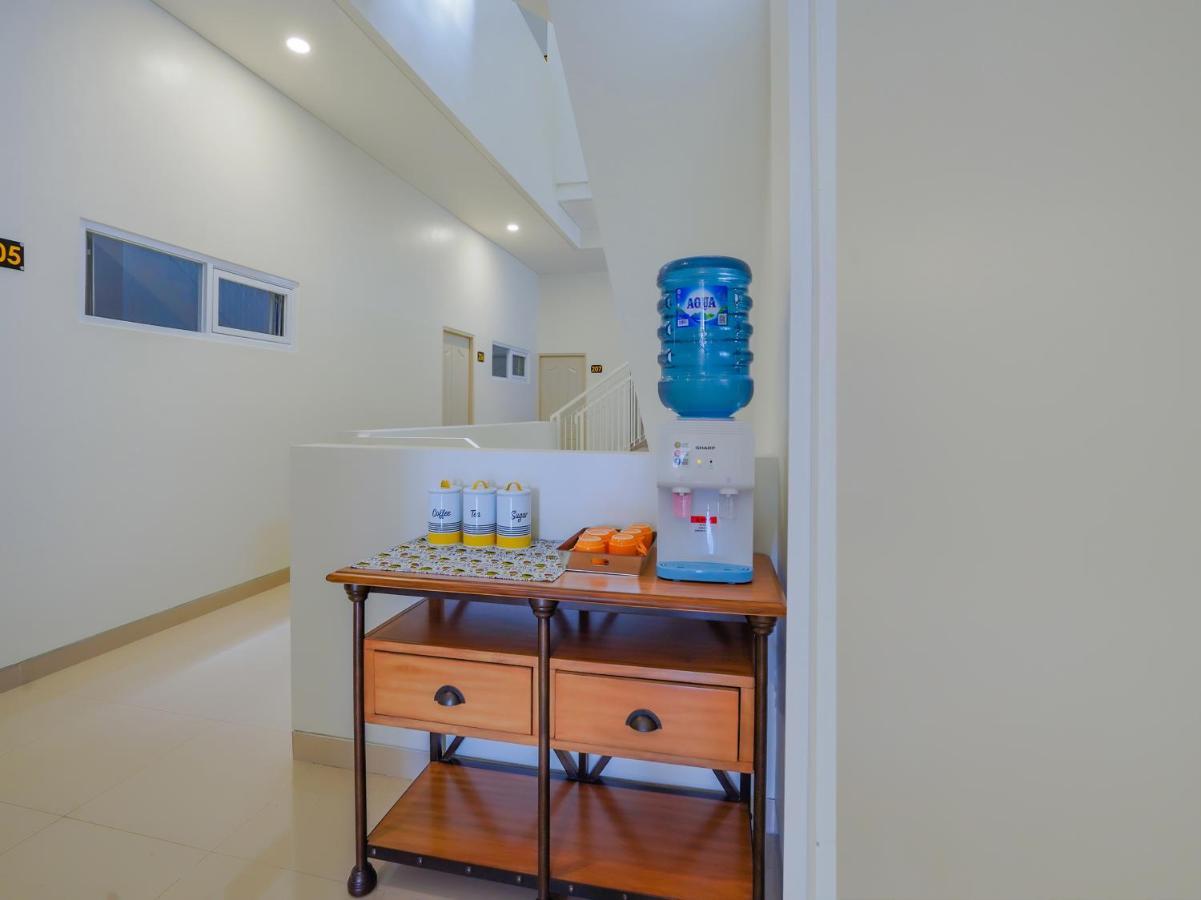 Super Oyo Capital O 90336 Olive Guest House スラバヤ エクステリア 写真