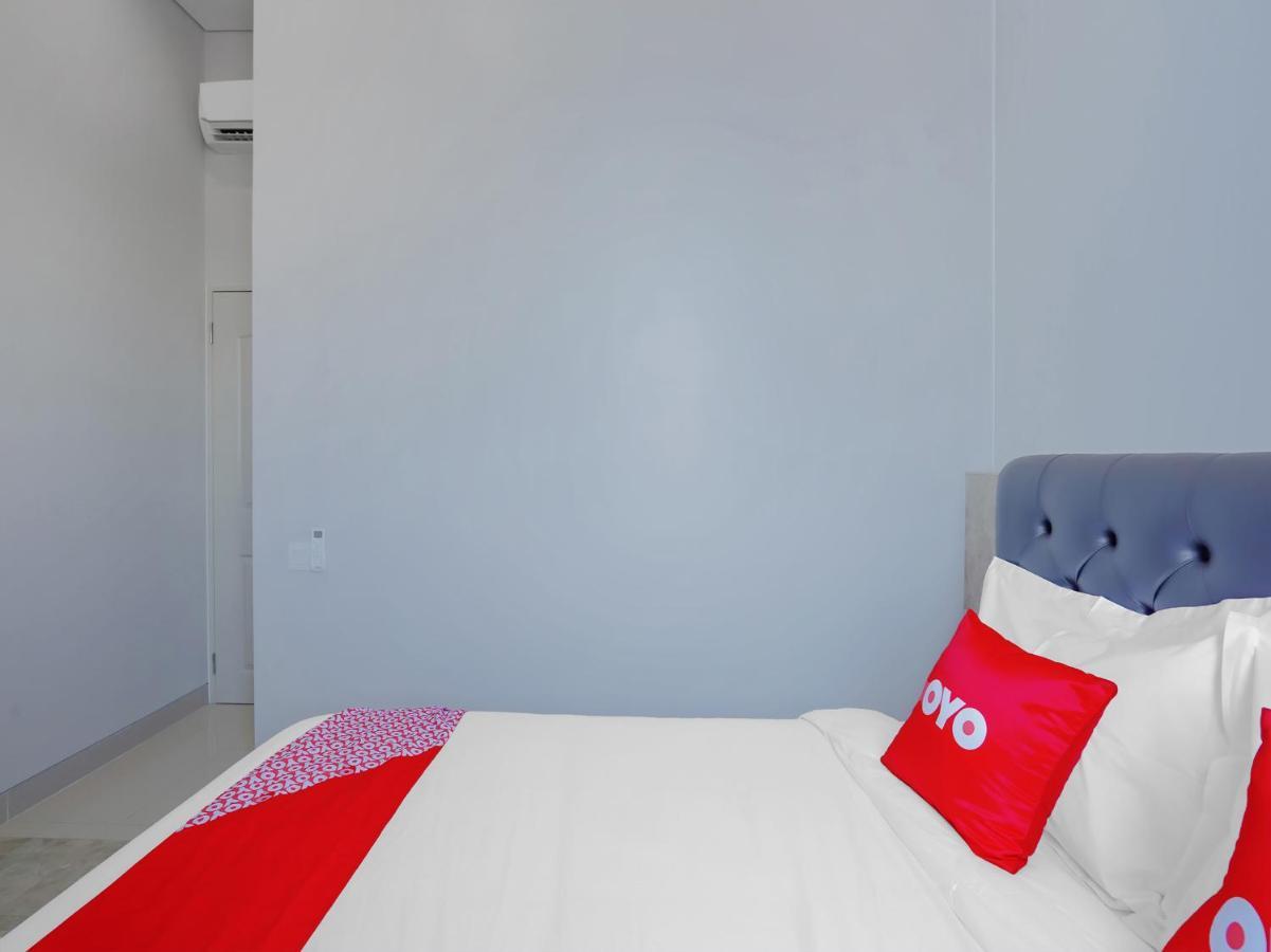 Super Oyo Capital O 90336 Olive Guest House スラバヤ エクステリア 写真