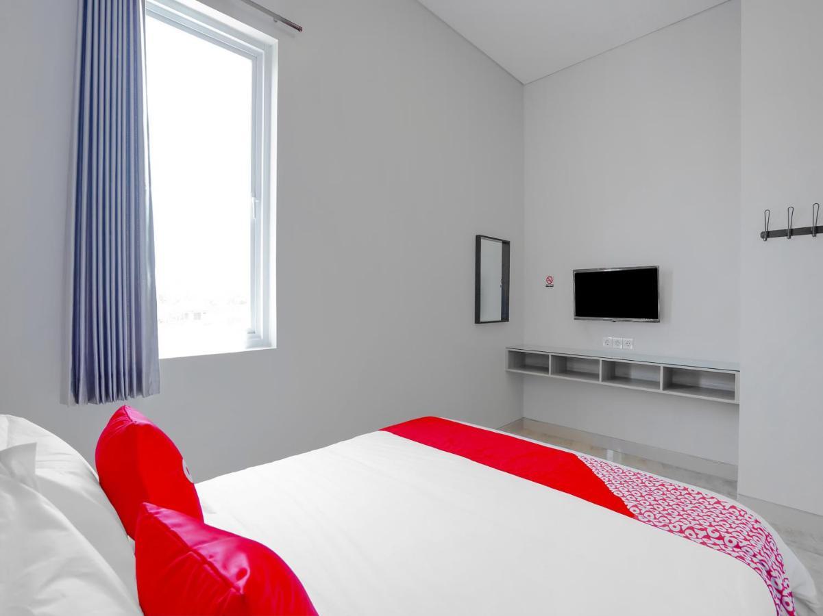 Super Oyo Capital O 90336 Olive Guest House スラバヤ エクステリア 写真